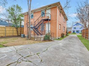 1315  Kings Highway , Dallas Texas 75208