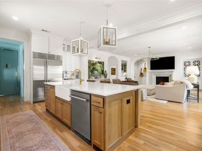 6711  Robin Road , Dallas Texas 75209