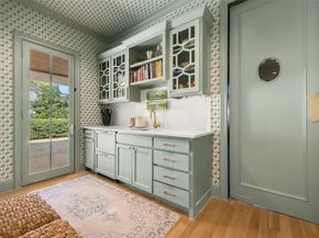 6711  Robin Road , Dallas Texas 75209