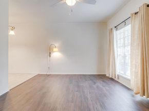 4438  Harlanwood Drive  211, Fort Worth Texas 76109