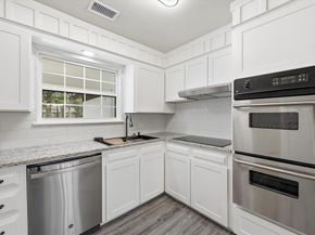 2804  Bent Tree Lane , Arlington Texas 76016