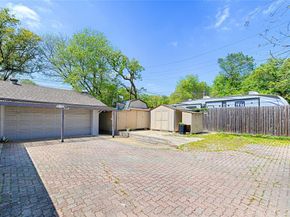 1305 W Grauwyler Road , Irving Texas 75061