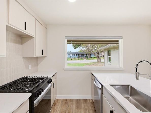 3550  Ridgeoak Way , Farmers Branch Texas 75234