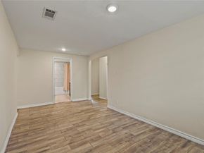 836 W 8th Street , Dallas Texas 75208