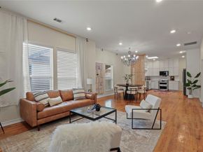 836 W 8th Street , Dallas Texas 75208