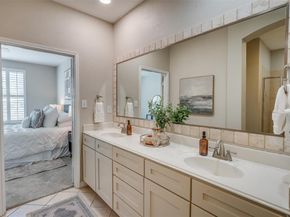 1020  Texas Street  3304, Fort Worth Texas 76102