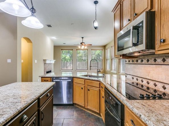 2609  Valencia Lane , Denton Texas 76210