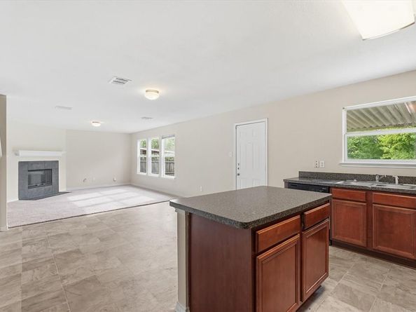 3009  Dusty Oak Drive , Dallas Texas 75227