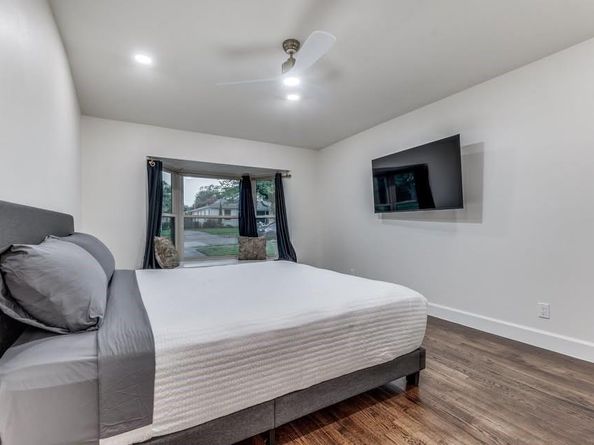 9026  Livenshire Drive , Dallas Texas 75238