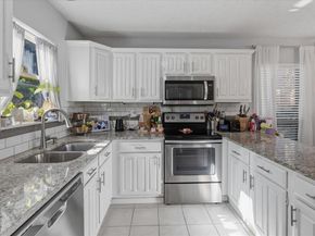 315  Stoneledge Drive , Irving Texas 75063