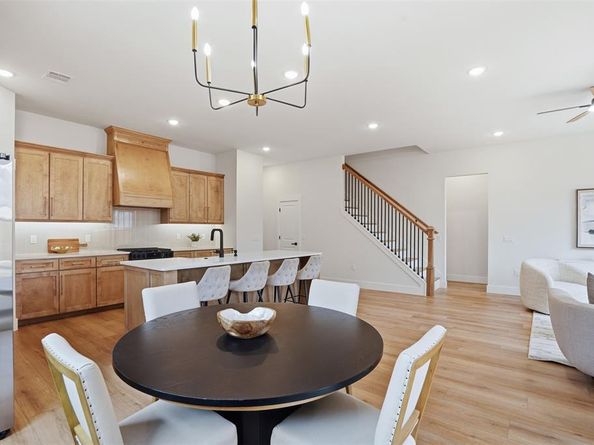 2315  Colony Court , Dallas Texas 75235