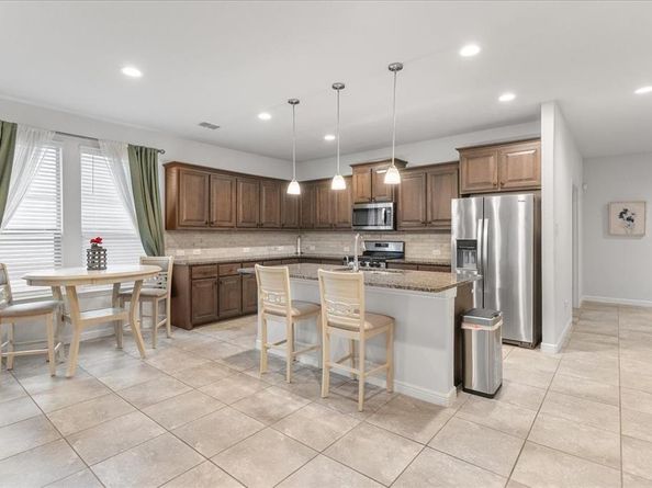 1080  Mooring Drive , Azle Texas 76020