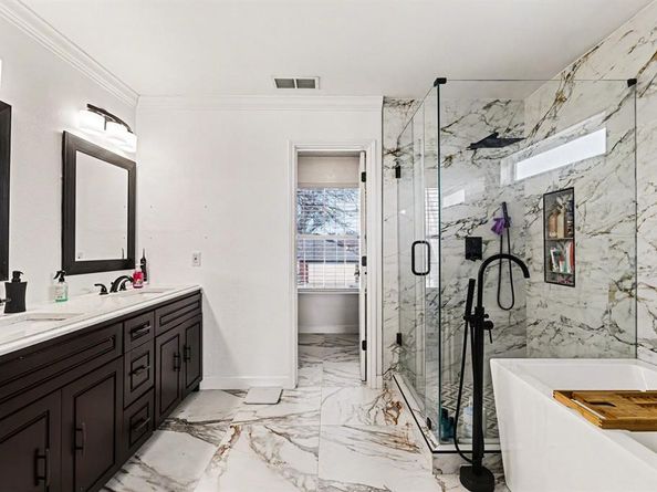 6715  Canyon Creek Drive , Arlington Texas 76001