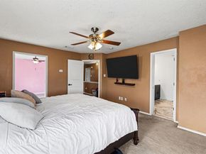 6715  Canyon Creek Drive , Arlington Texas 76001