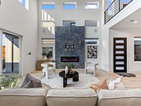 2433  Vagas Street , Dallas Texas 75219