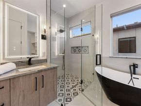 2433  Vagas Street , Dallas Texas 75219