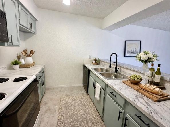 9813  Walnut Street  302, Dallas Texas 75243