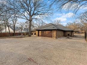 740  Newport Road , Fort Worth Texas 76120