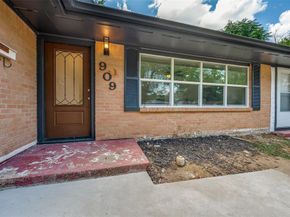 909  Lexington Drive , Irving Texas 75061