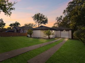 3811  Malden Lane , Dallas Texas 75216