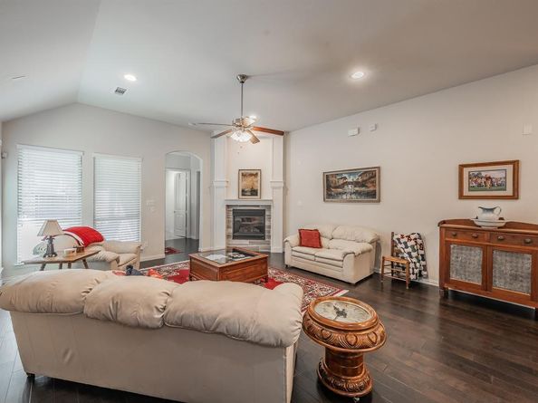 902  Enchanted Wood Drive , Arlington Texas 76005