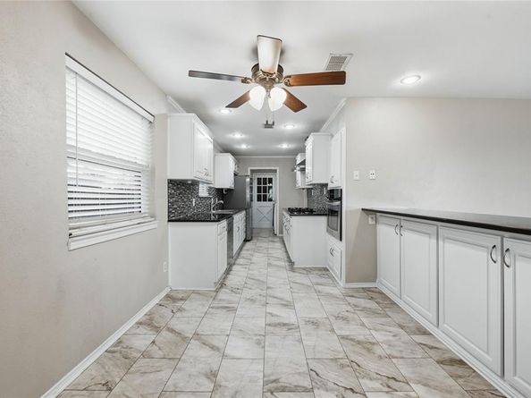 3920  Sanguinet Street , Fort Worth Texas 76107