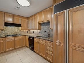 3401  Lee Parkway  2106, Dallas Texas 75219