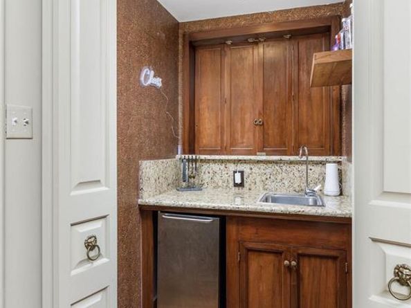 6126  Averill Way  103W, Dallas Texas 75225