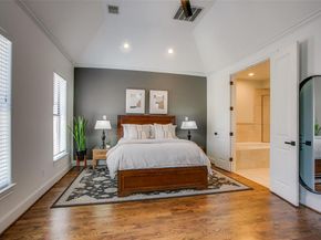 2123  Diversey Street , Dallas Texas 75201