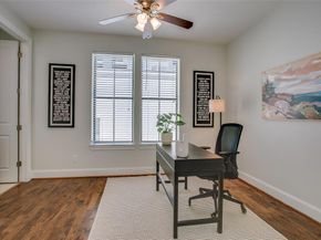 2123  Diversey Street , Dallas Texas 75201