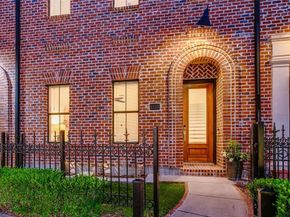 2123  Diversey Street , Dallas Texas 75201