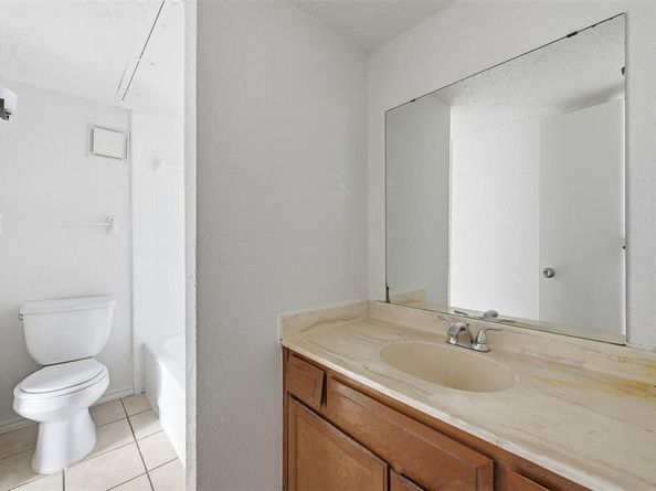 6833 S Creek Drive , Fort Worth Texas 76133