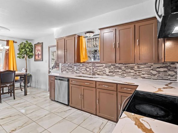 2133  Pleasant Drive , Dallas Texas 75227