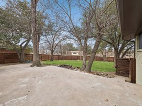 5635  Elm Valley Lane , Dallas Texas 75232