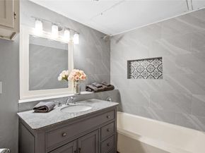 1735  Crest Grove Drive , Arlington Texas 76012