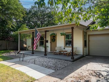 2017  Bluebonnet Drive 