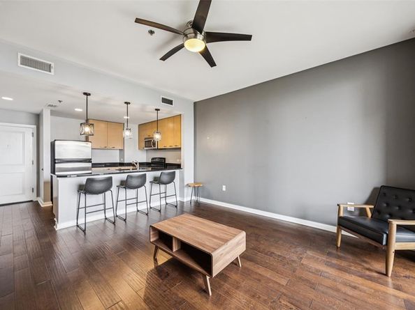 1200  Main Street  503, Dallas Texas 75202
