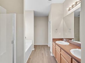 909  Hannah Way , Dallas Texas 75253