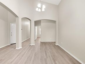 909  Hannah Way , Dallas Texas 75253