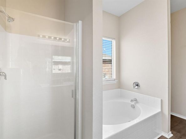 909  Hannah Way , Dallas Texas 75253