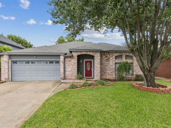 1611  Caplin Drive , Arlington Texas 76018