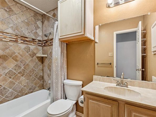 1611  Caplin Drive , Arlington Texas 76018