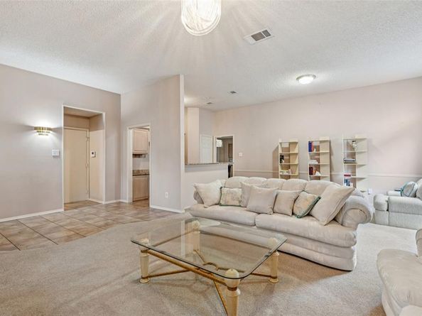 1611  Caplin Drive , Arlington Texas 76018