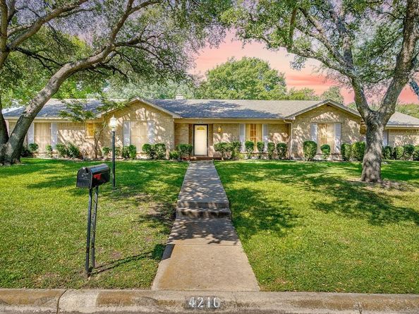 4216  Winding Way , Benbrook Texas 76126