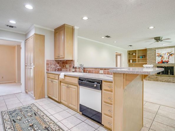 4216  Winding Way , Benbrook Texas 76126