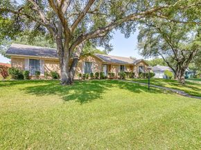 4216  Winding Way , Benbrook Texas 76126