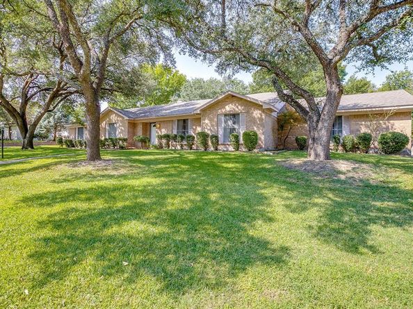 4216  Winding Way , Benbrook Texas 76126