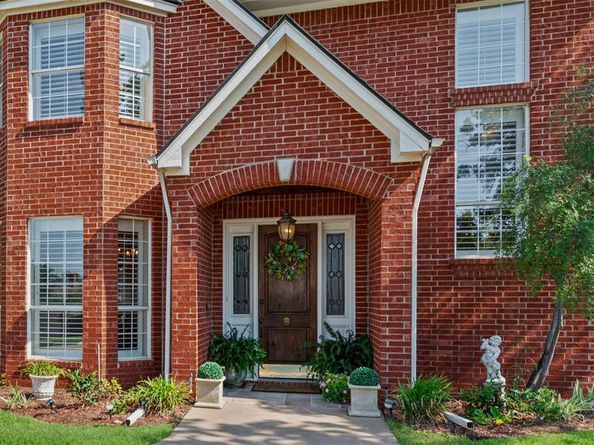 1009  Oak Ridge Court , Kennedale Texas 76060