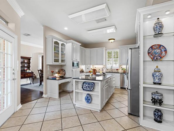 1009  Oak Ridge Court , Kennedale Texas 76060