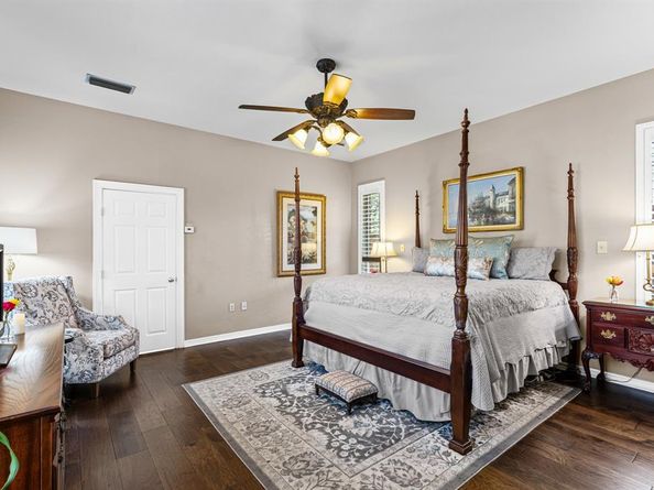 1009  Oak Ridge Court , Kennedale Texas 76060